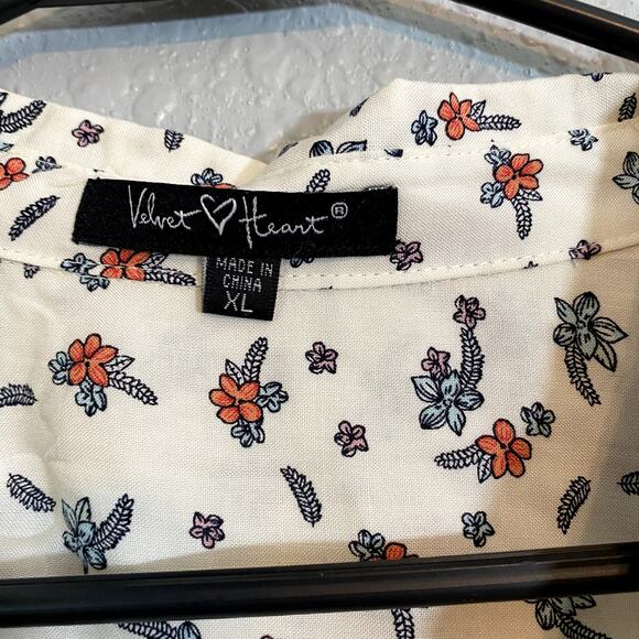 Boutique Velvet Heart Floral White Pink Blue Button Up Down Long Sleeve Blouse - Picture 4 of 8